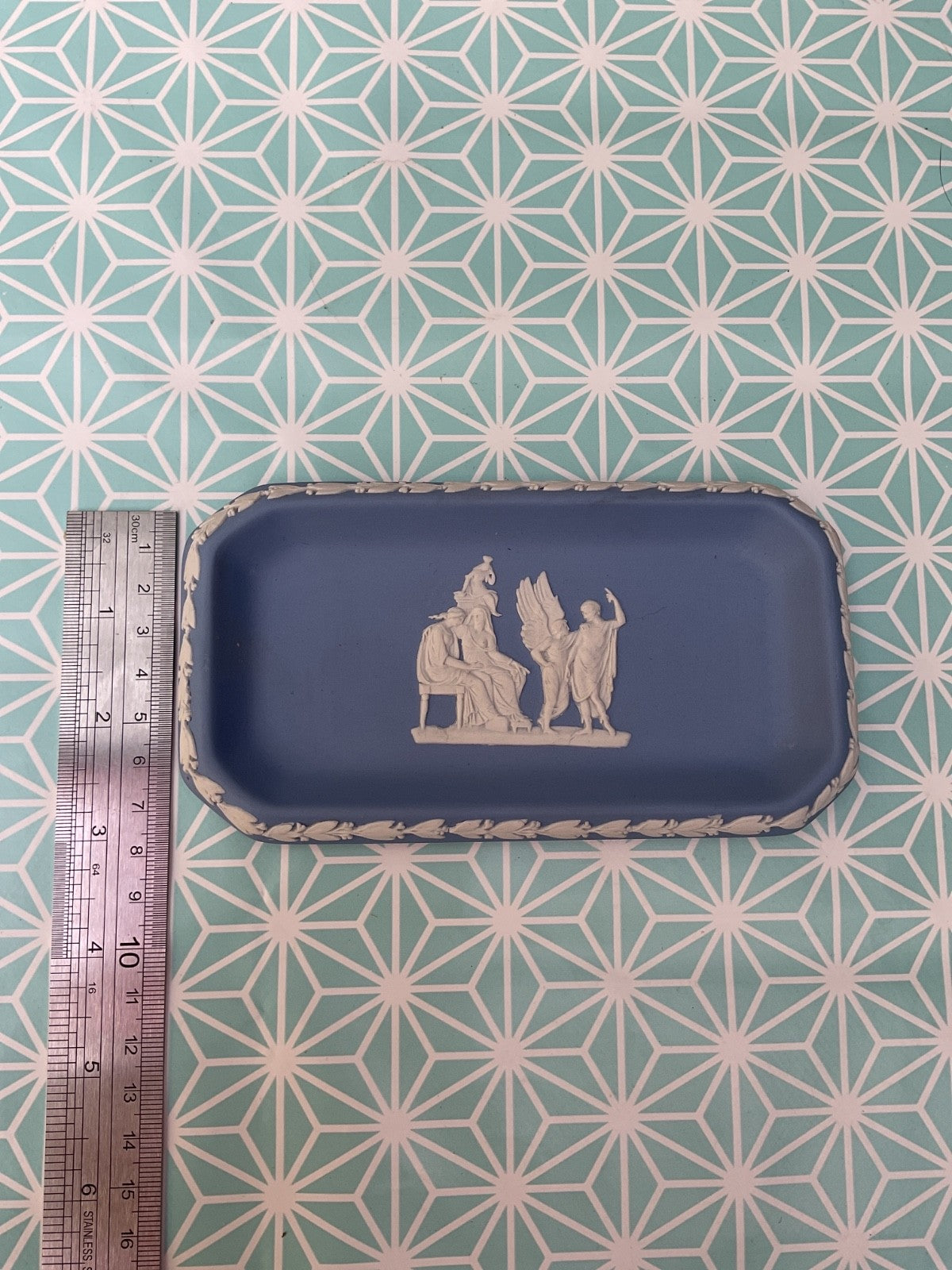 Wedgwood Dish (14 × 7 cm)