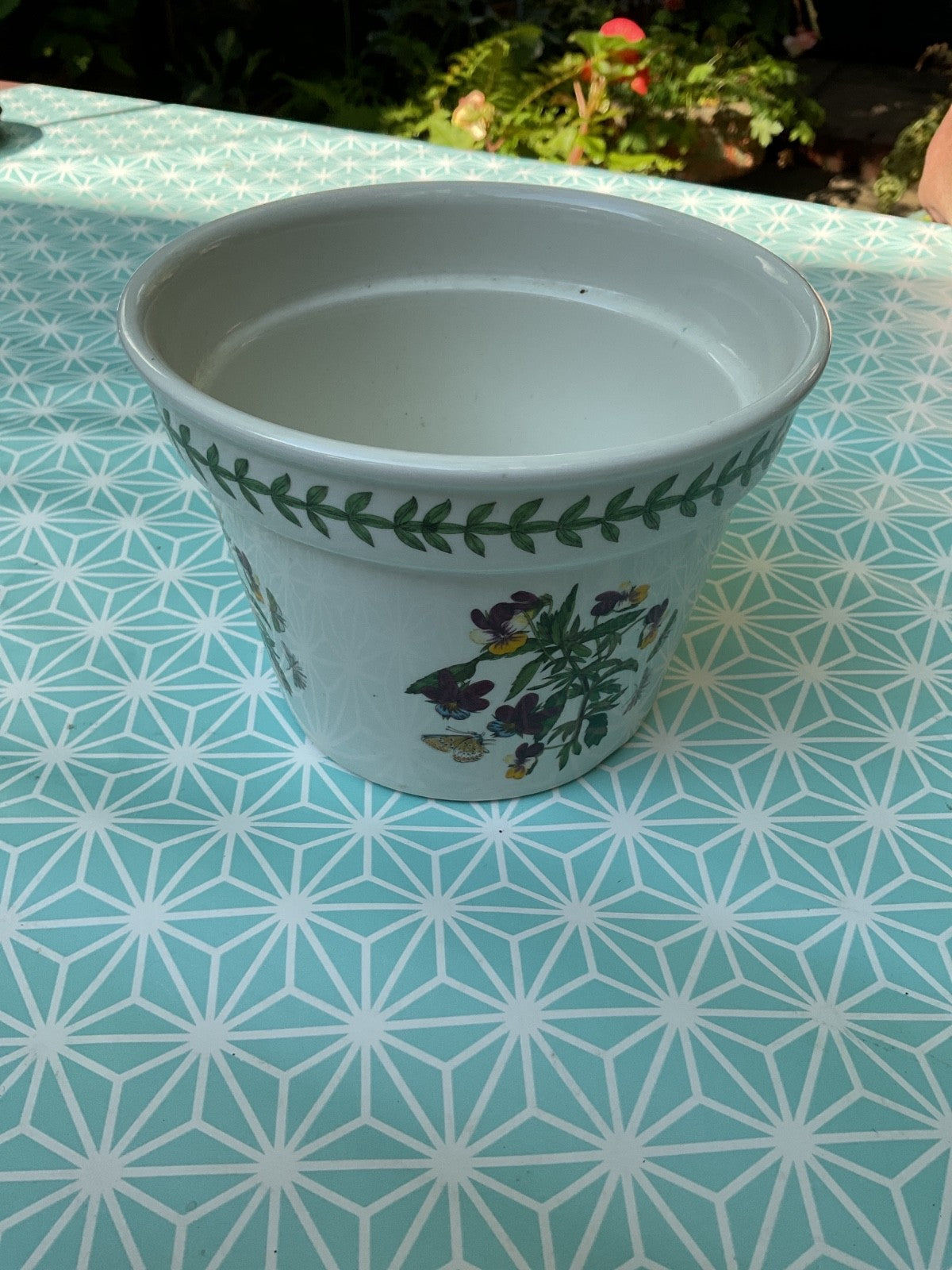 Portmeirion Botanic Garden Planter – Viola Tricolor