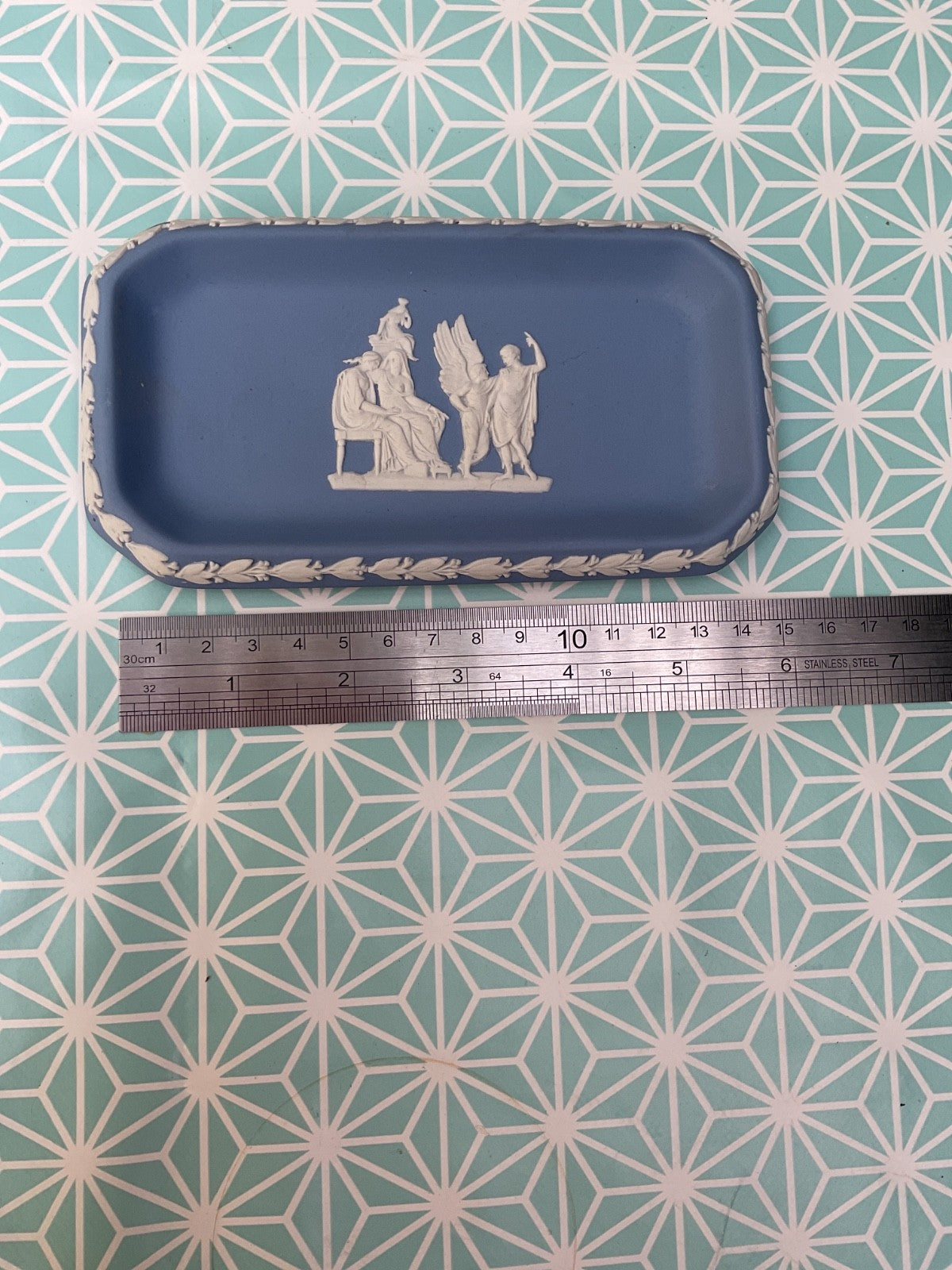 Wedgwood Dish (14 × 7 cm)