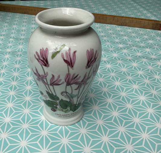 Portmeirion Botanic Garden Vase – Cyclamen Repandum, 7"