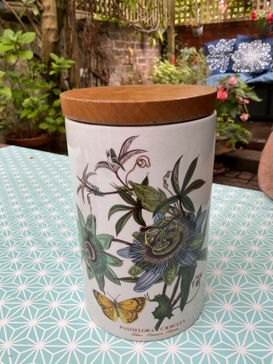 Portmeirion Botanic Garden– Large (Passiflora caerulea)